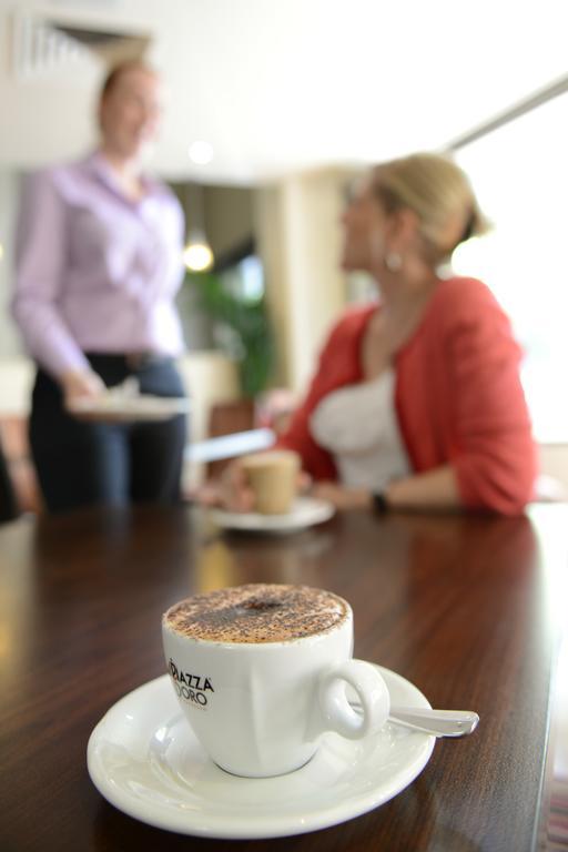 Отель Ibis Styles Adelaide Grosvenor Экстерьер фото