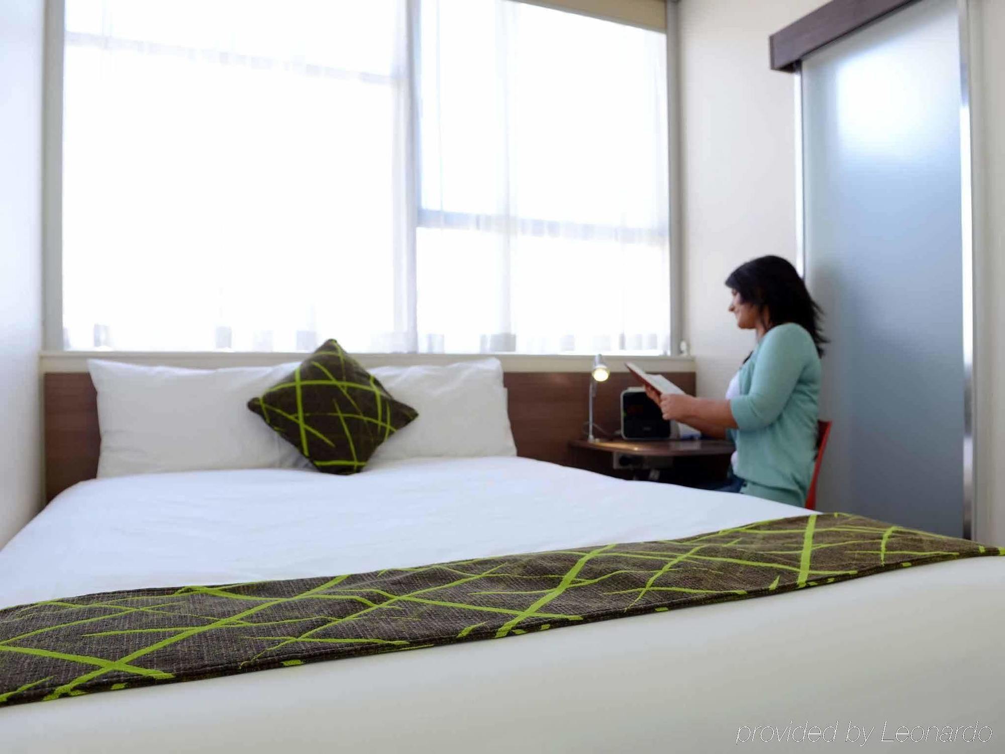Отель Ibis Styles Adelaide Grosvenor Экстерьер фото
