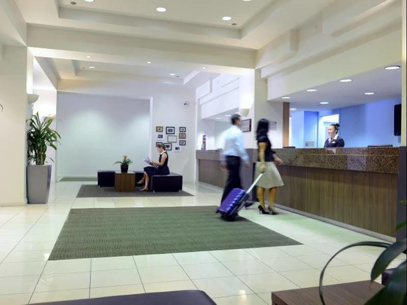 Отель Ibis Styles Adelaide Grosvenor Экстерьер фото